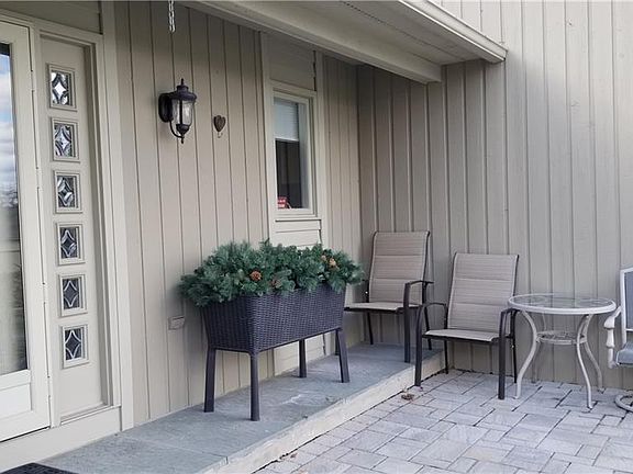 5th image of 132 Spyglass Ln