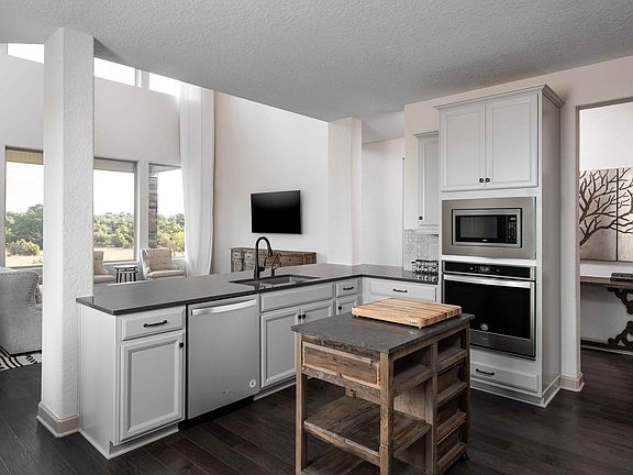 The Preserve at Singing Hills - Bandera Interior Image 3