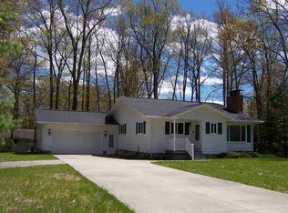 110 Chippewa Trl, Prudenville, MI 48651