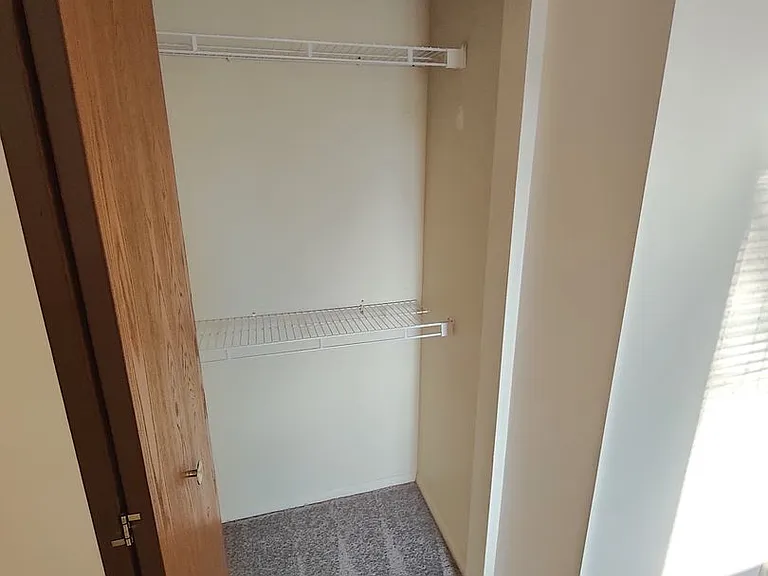 102 Sonnybrook Ct — Photo 29