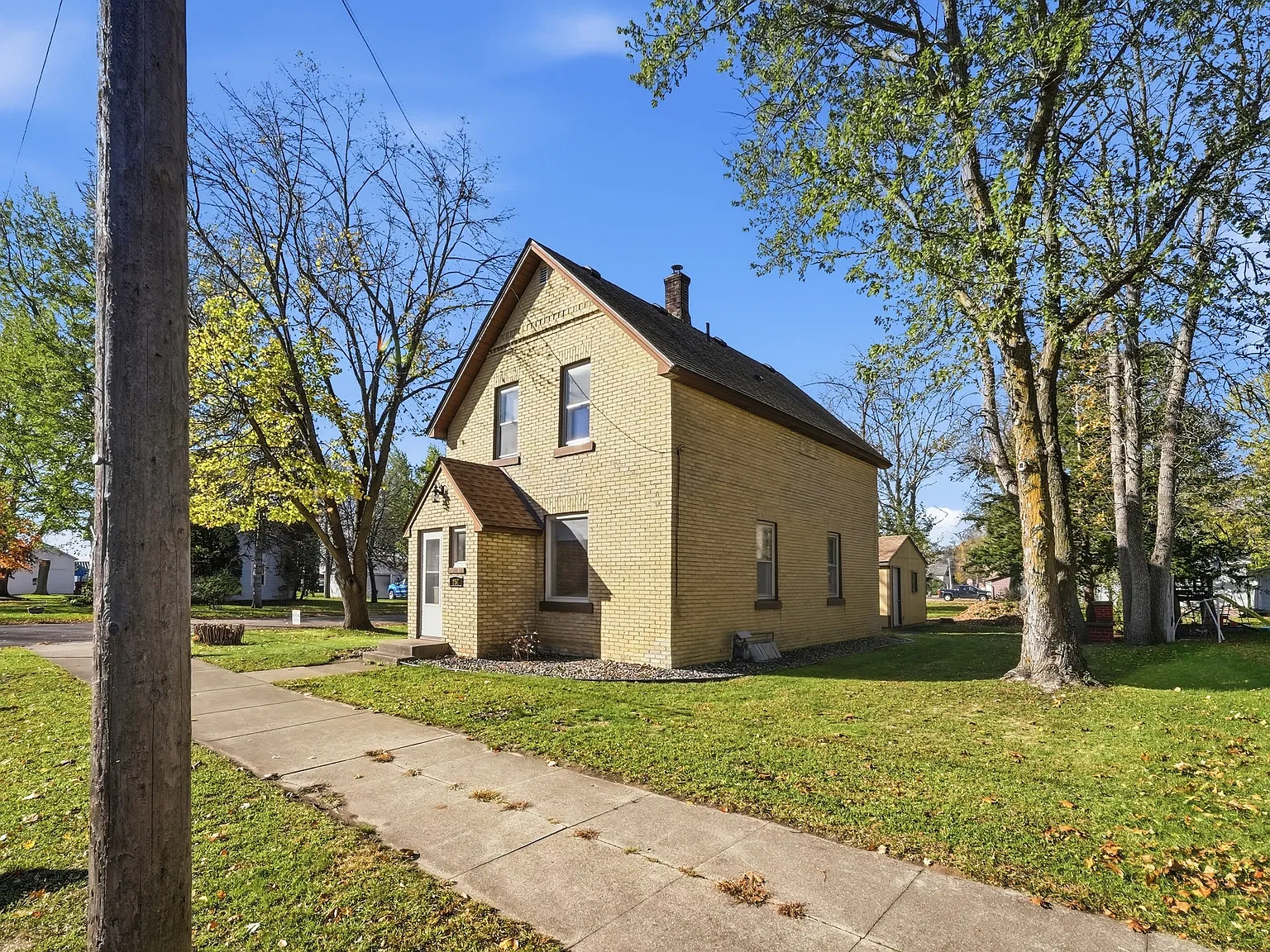 3 bed, 1302 sqft, $1,600 — Photo 4