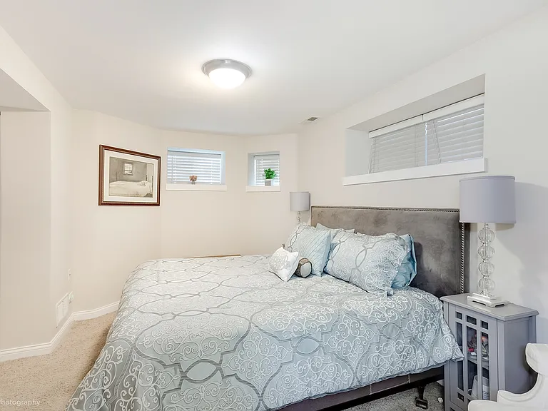 3702 N Hermitage Ave #1 — Photo 9
