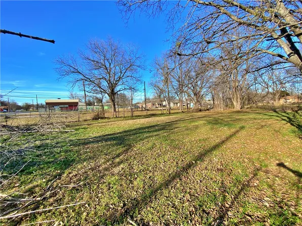 1125 Gholson Rd, Waco, TX 76704