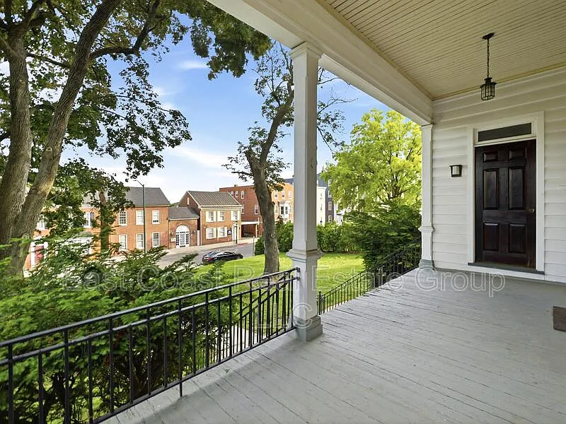 Building Photo - 323 N Potomac St #2