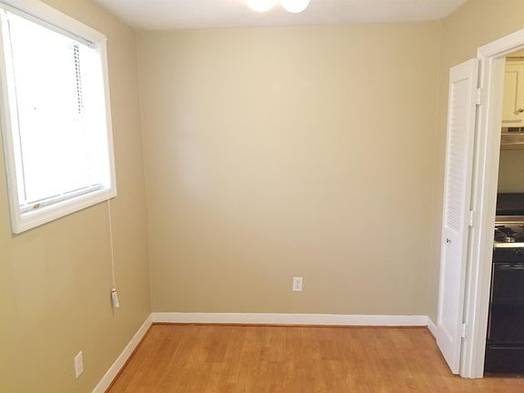4th image of 175 Malabu Dr APT 39