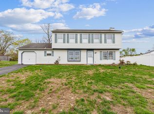 5 Grayson Ct, Marlton, NJ 08053