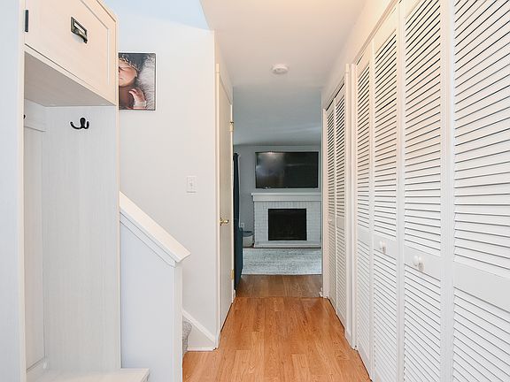 12 Laurel Lane