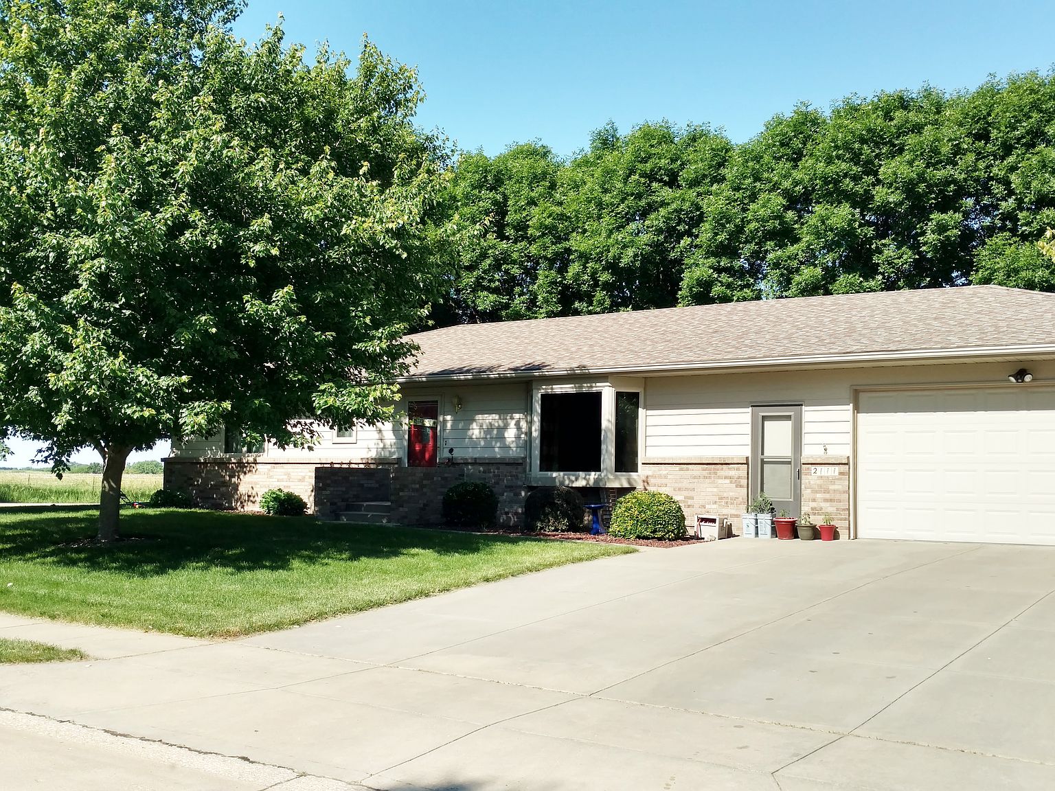 2111 S 2nd St Beatrice NE 68310 Zillow