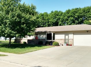 2111 S 2nd St, Beatrice, NE 68310