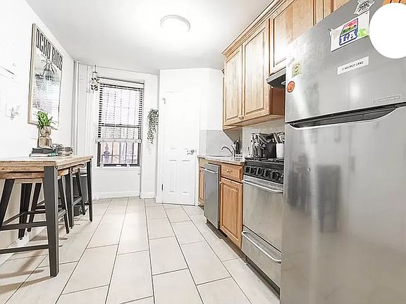 3rd image of 303 E 10th St #2E