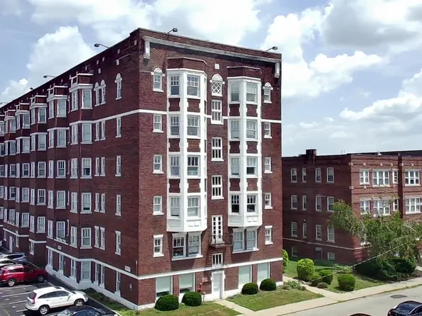 230 E 9th St APT 111, Indianapolis, IN 46204