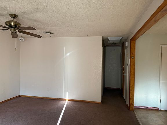 3rd image of 5977 Mojave Ave