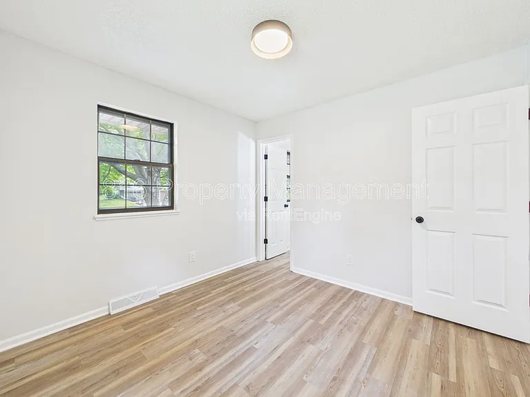 8622 E 108th Ter — Photo 19