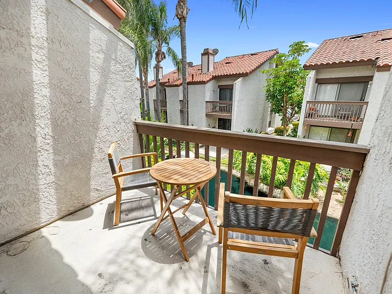 356 Molokai Dr — Photo 33