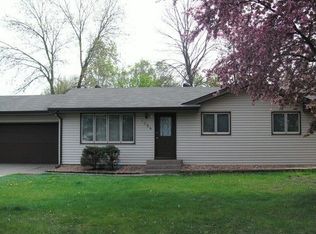 1284 108th Ave NE, Blaine, MN 55434