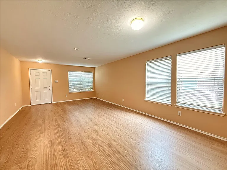 2623 Marble Manor Ln — Photo 2