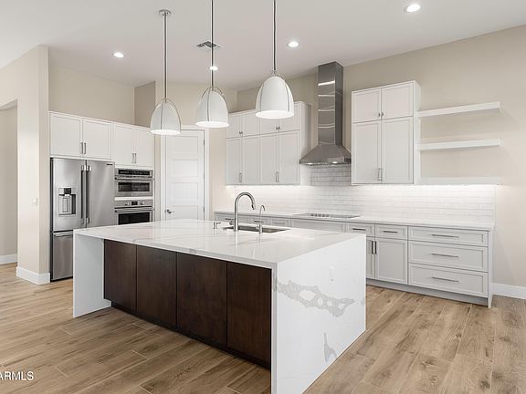 3rd image of 15424 E Dixileta Drive