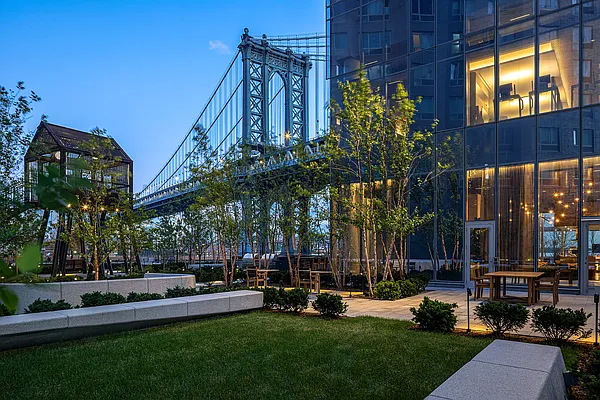 Sold by Extell Marketing Group | media 11