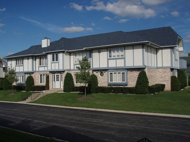 1st image of 13 Saint Moritz Dr Unit 102