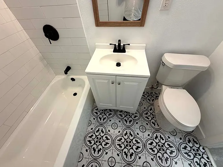 8818 Ramsgate Ave — Photo 16