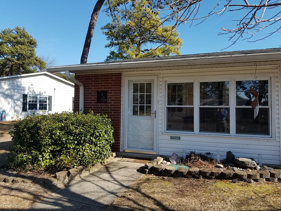1st image of 643A Plymouth Dr #100A