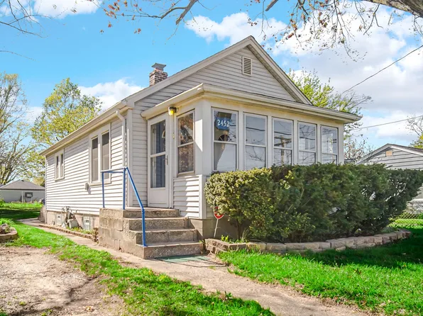 2452 Union St, Lake Station, IN 46405