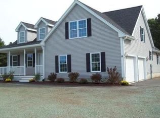 13 Lyons Farm Rd, Haverhill, MA 01835