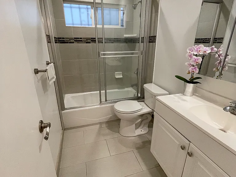 Main Bathroom