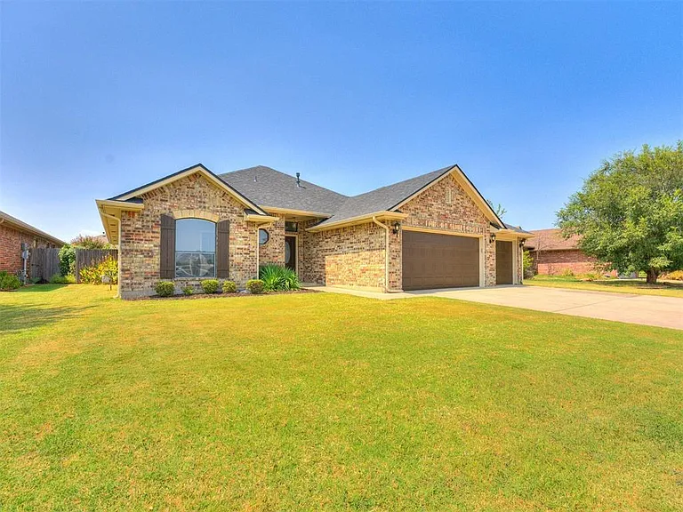 1209 Stoneridge Dr — Photo 31