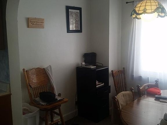 5th image of 545-555 Secrist Ln