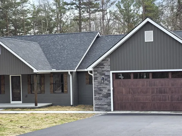 323 Cumberland Cove Rd, Monterey, TN 38574