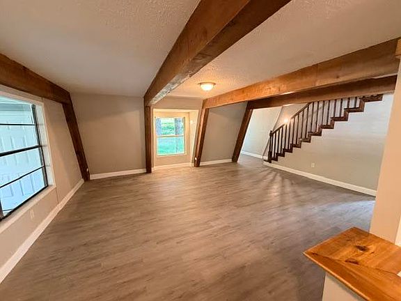 4th image of 881 County Road 393