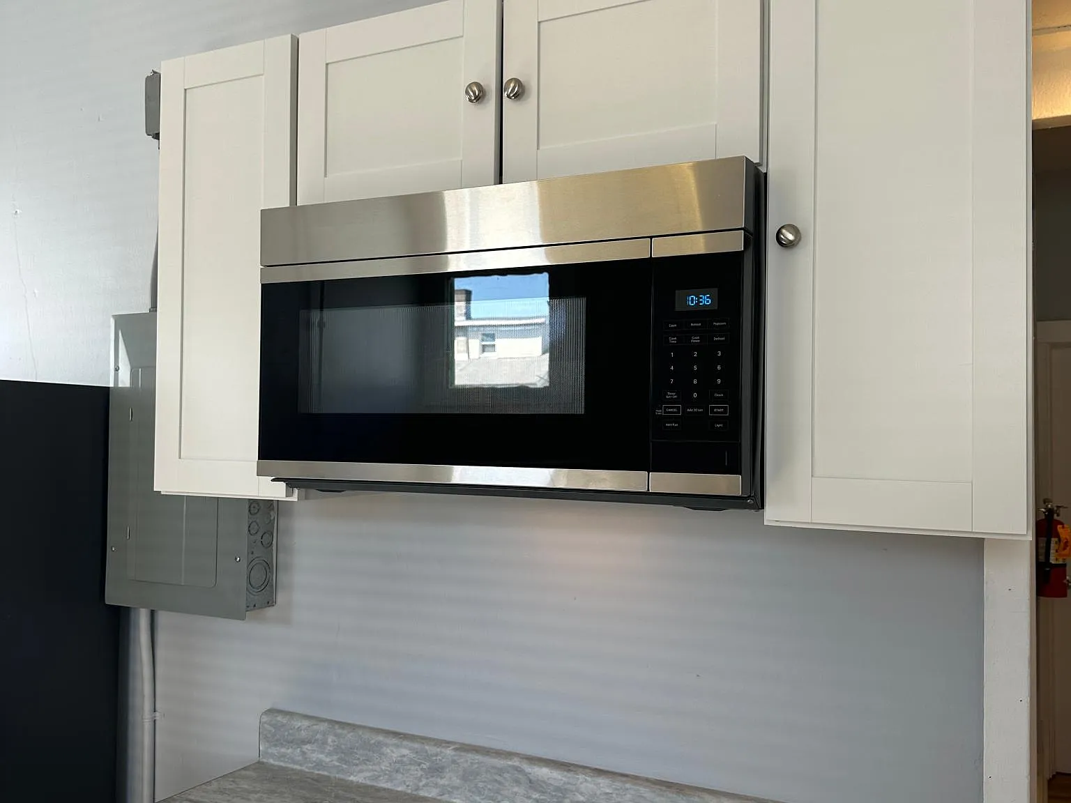 1 bed, 300 sqft, $420 — Photo 2