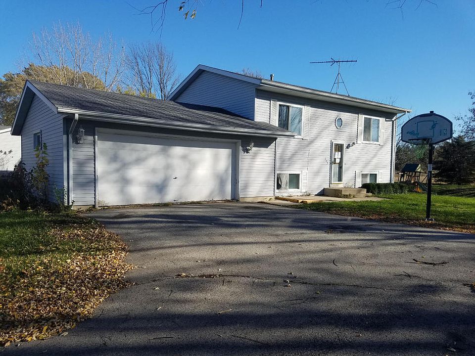 1st image of 405 W Westlawn Ave