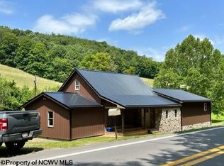 796 Miracle Run Rd, Fairview, WV 26570