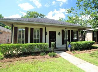 6039 Magnolia Pl E, Mobile, AL 36608