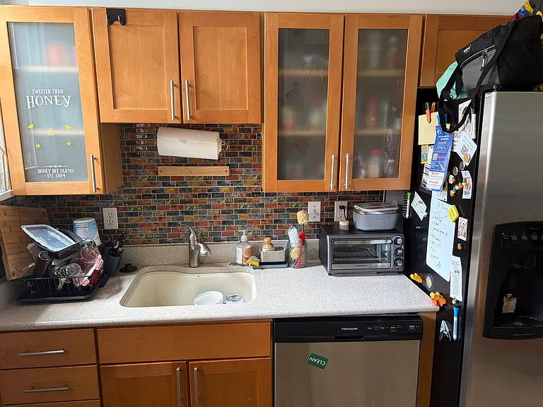 1215 Union Ave — Photo 9