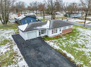 2725 Schaper Dr, Fort Wayne, IN 46806