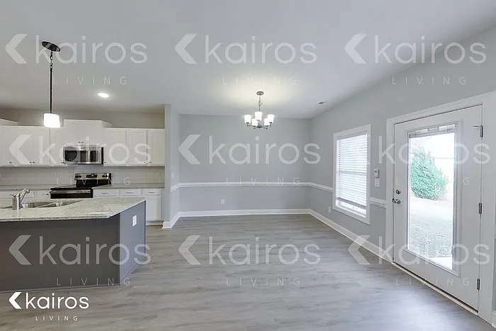 3717 Oak Leaf Way #C — Photo 5
