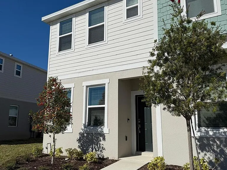 3240 Skyline Loop — Photo 2