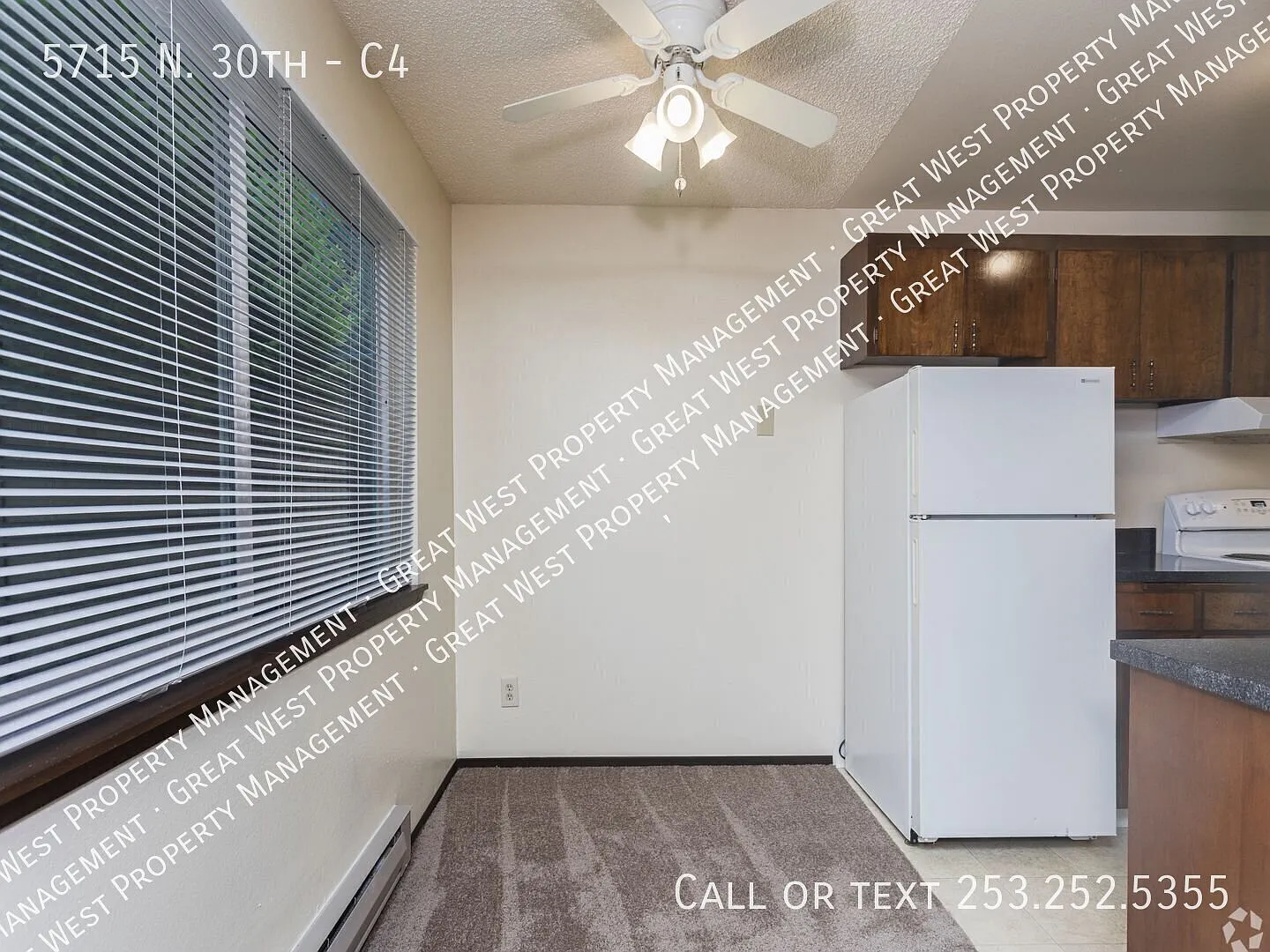 Cozy One Bedroom Apartment in Desirable N End Tacoma! $1,300/Mo. — Photo 3