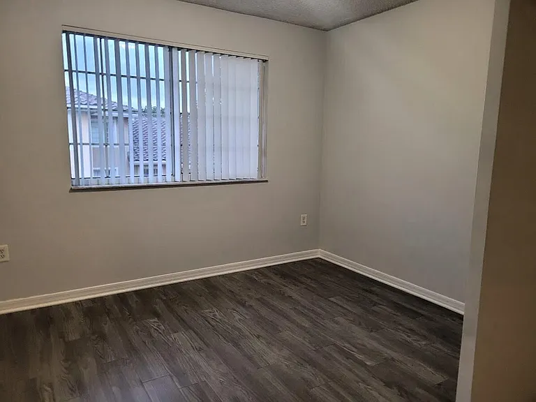 4197 N Haverhill Rd #212 — Photo 16
