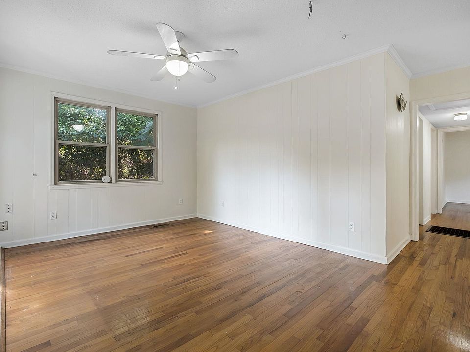 1st image of 217 Sinclair Rd