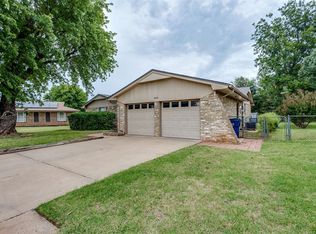 908 S Meadow Ln, Mustang, OK 73064