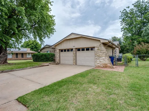 908 S Meadow Ln, Mustang, OK 73064