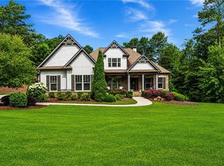 5455 Fishermans Cv, Gainesville, GA 30506