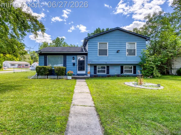 15212 Orchard Ct, Romulus, MI 48174