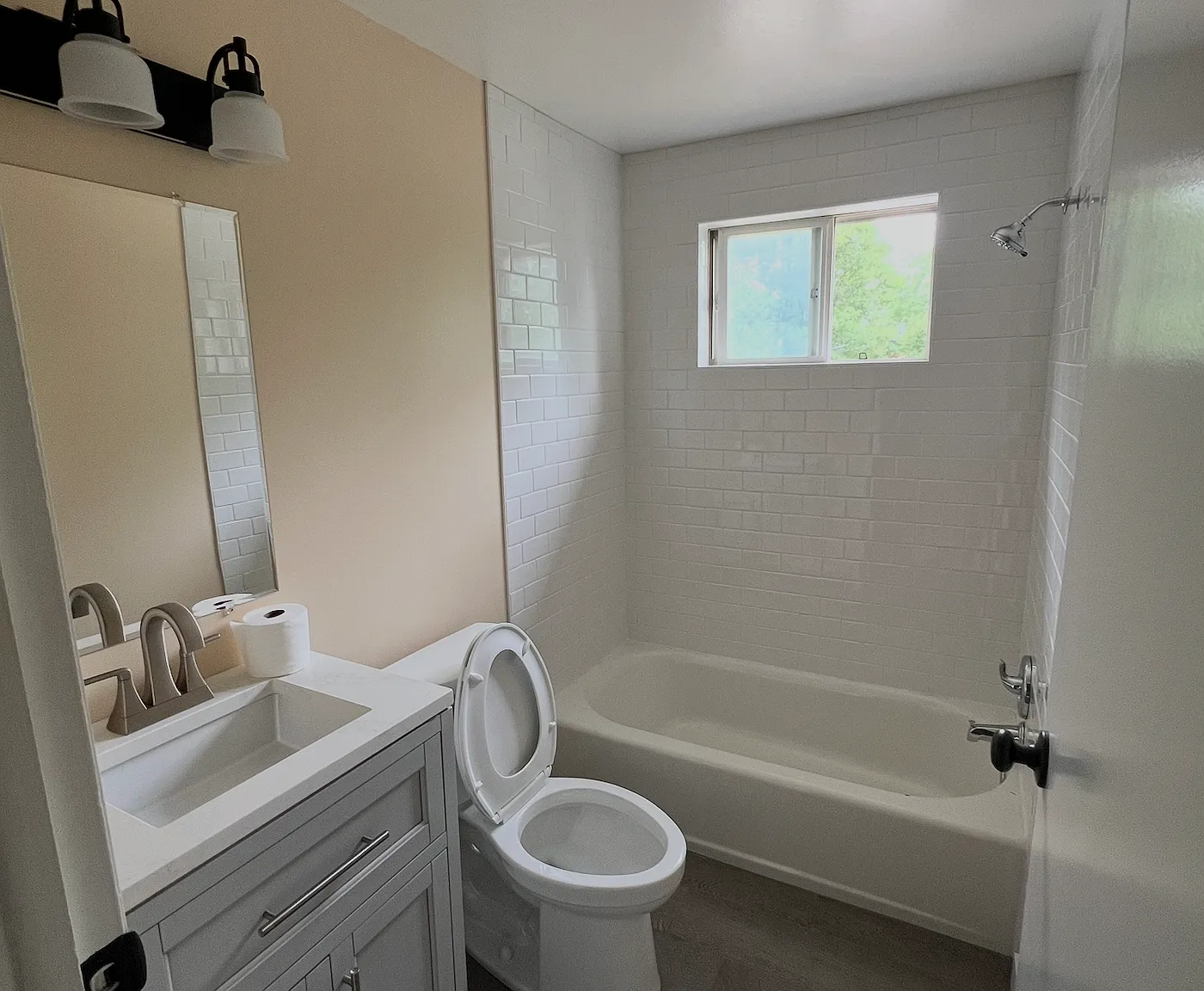 2 bed, 896 sqft, $1,175 — Photo 3