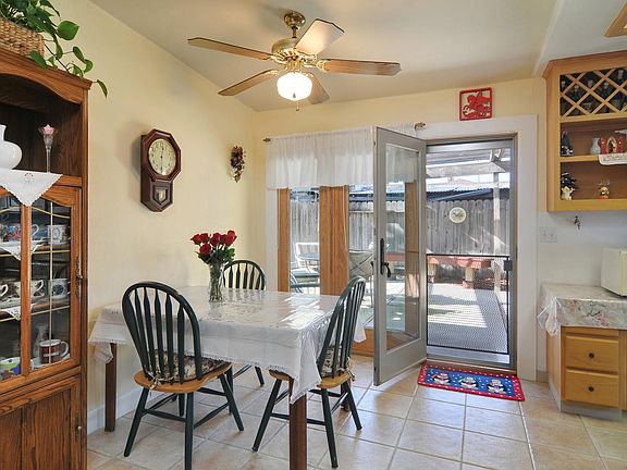 4th image of 562 Cypress Ave