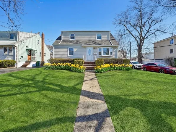 847 Dennis Pl, Linden, NJ 07036